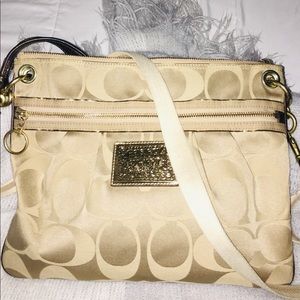👜SOLD Coach Signature Sateen Hippie Bag 👜